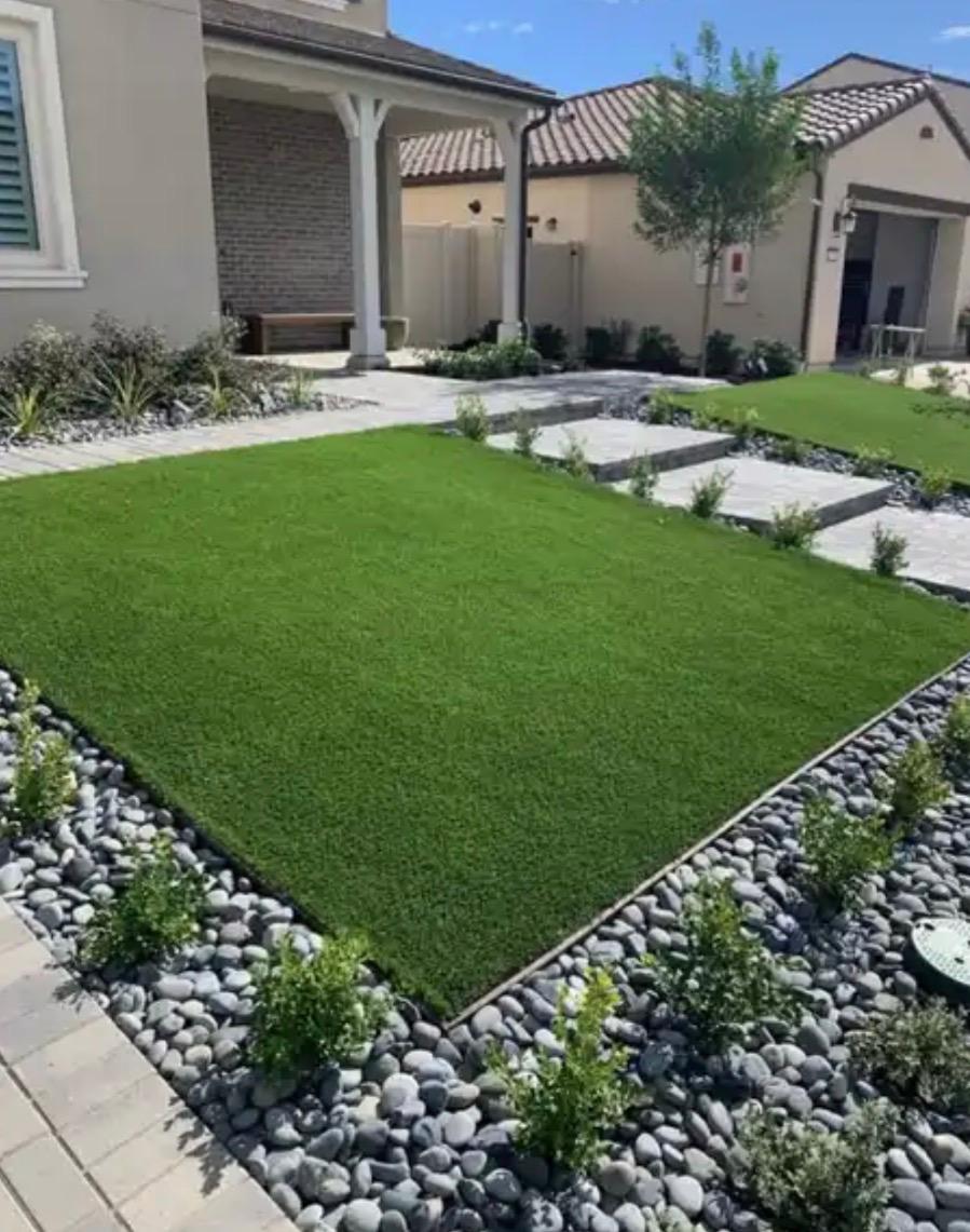 Modern Front Yard Artificial Turf